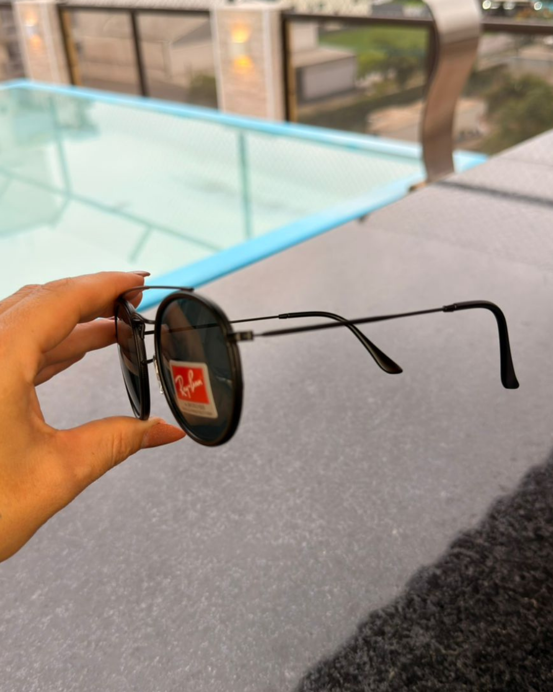Óculos de Sol Ray-Ban Round Double Bridge Preto Clássico