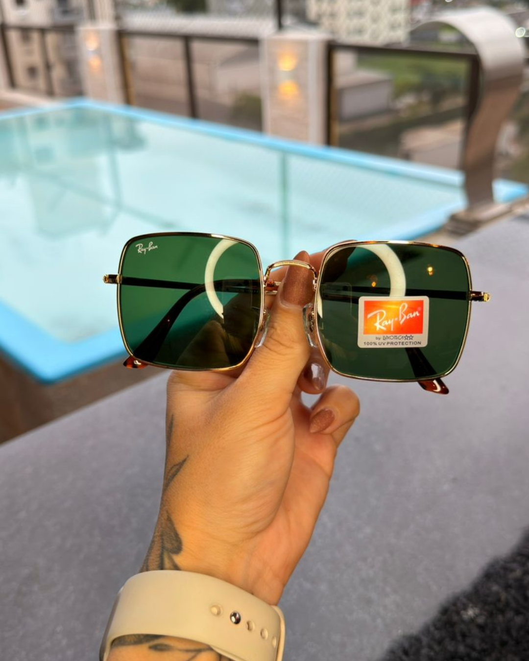 Óculos de Sol Ray-Ban Quadrado Metal Dourado Lente Verde