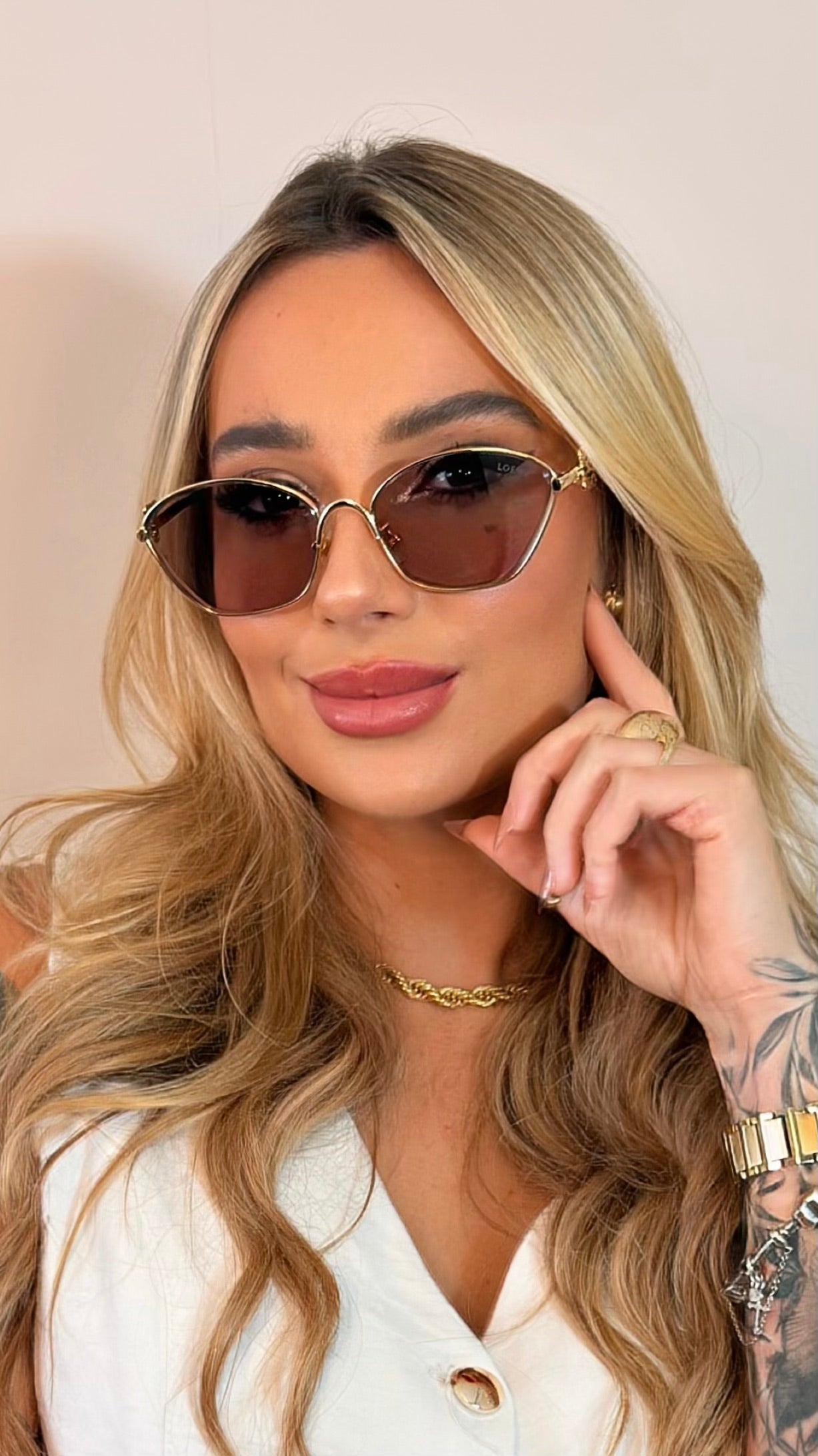 Óculos de Sol Hexagonal Dourado com Lentes Degradê
