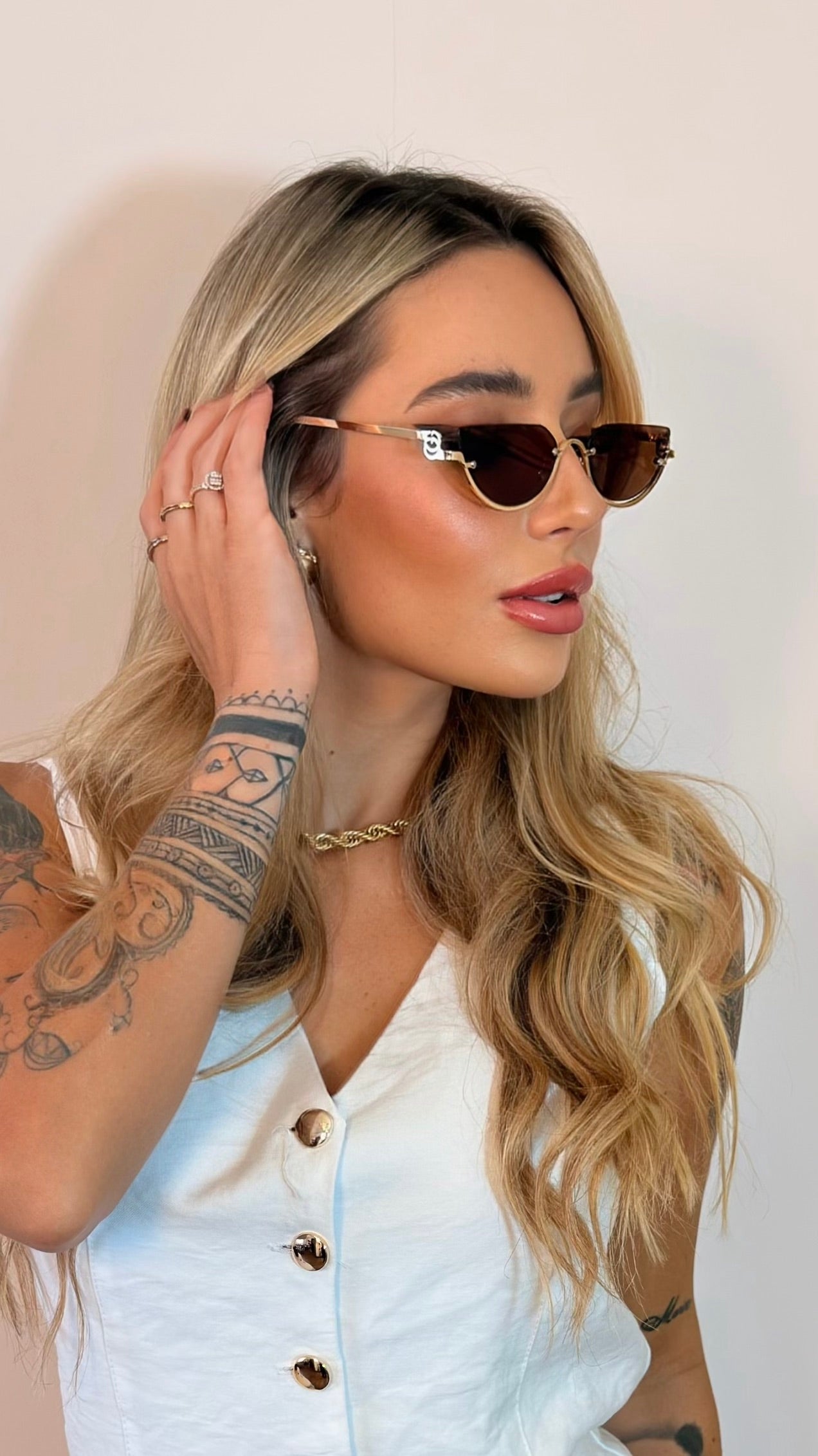 Óculos de Sol Gatinho Gold com Lentes Degradê
