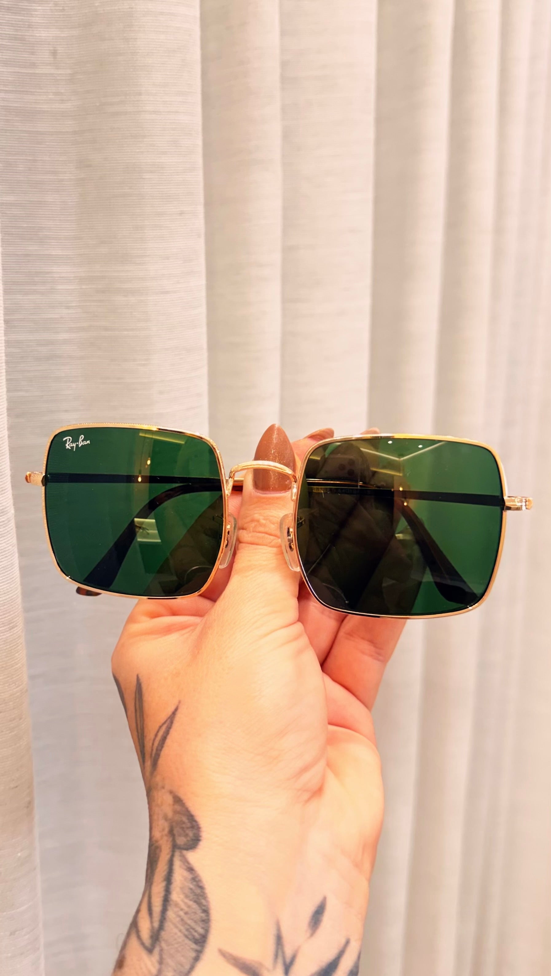 Óculos de Sol Ray-Ban Quadrado Metal Dourado Lente Verde
