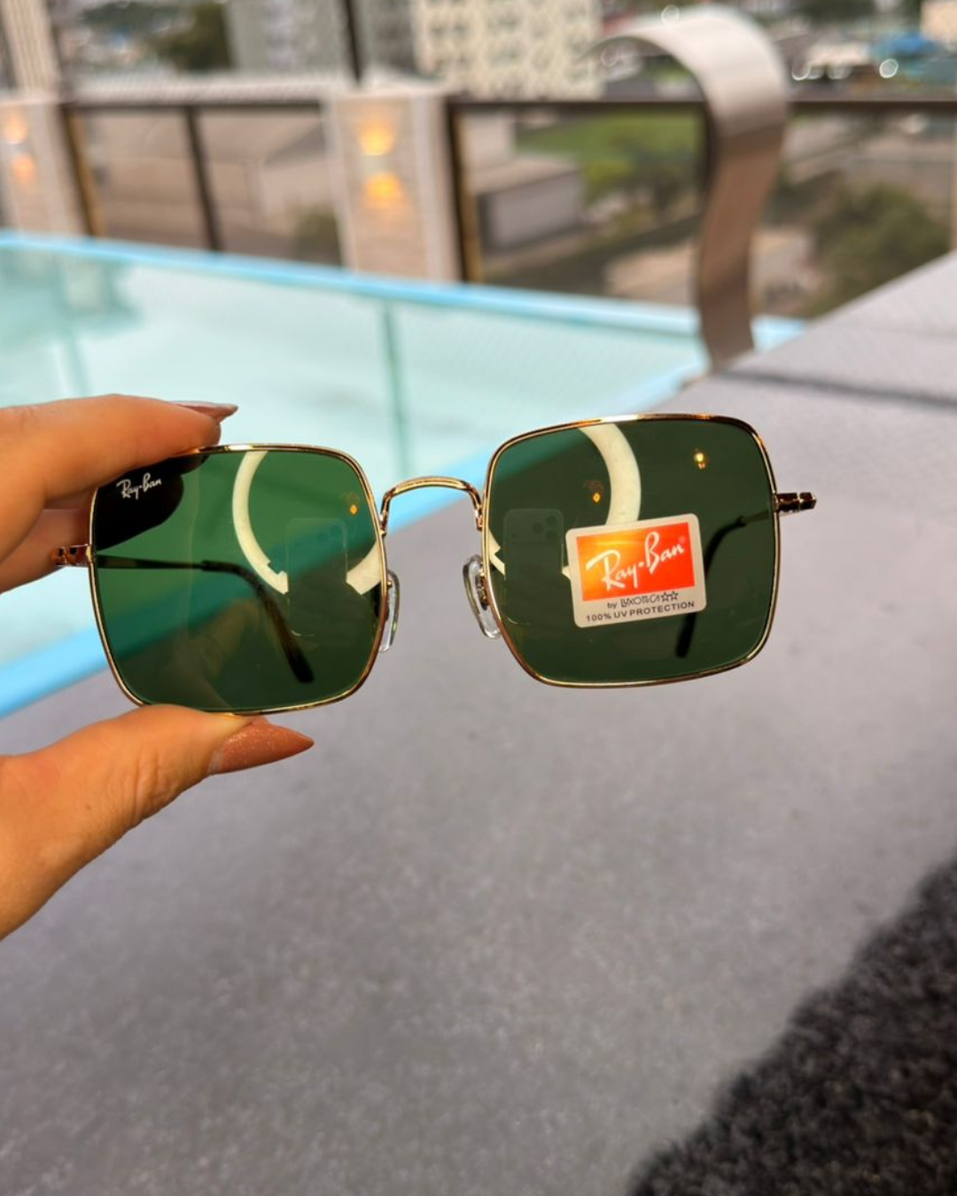 Óculos de Sol Ray-Ban Quadrado Metal Dourado Lente Verde