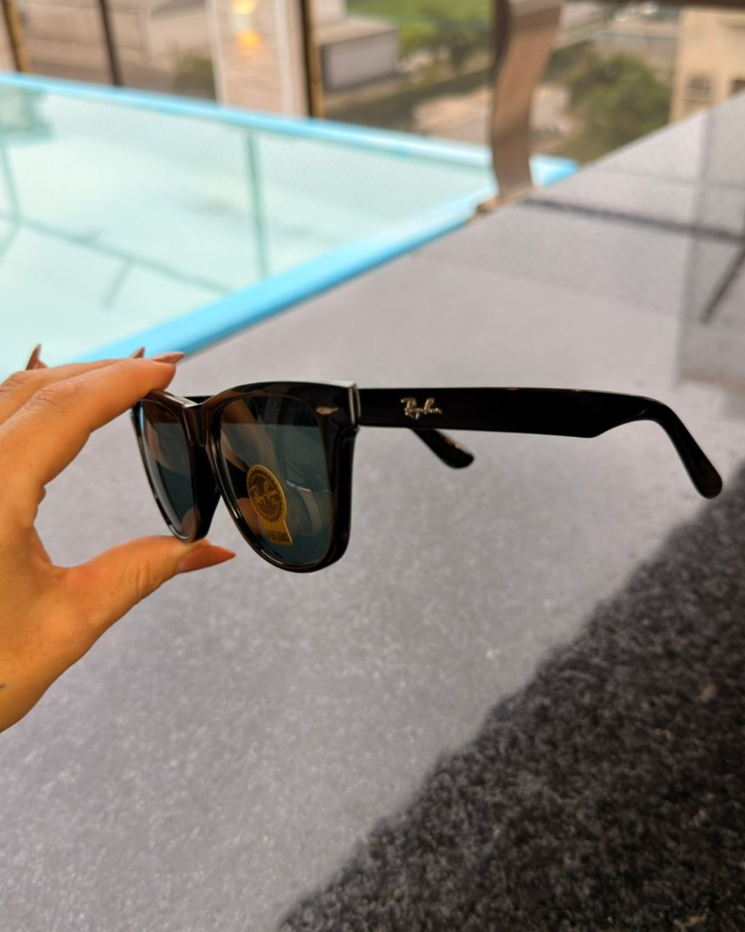 Óculos de Sol Ray-Ban Wayfarer Preto Clássico G-15